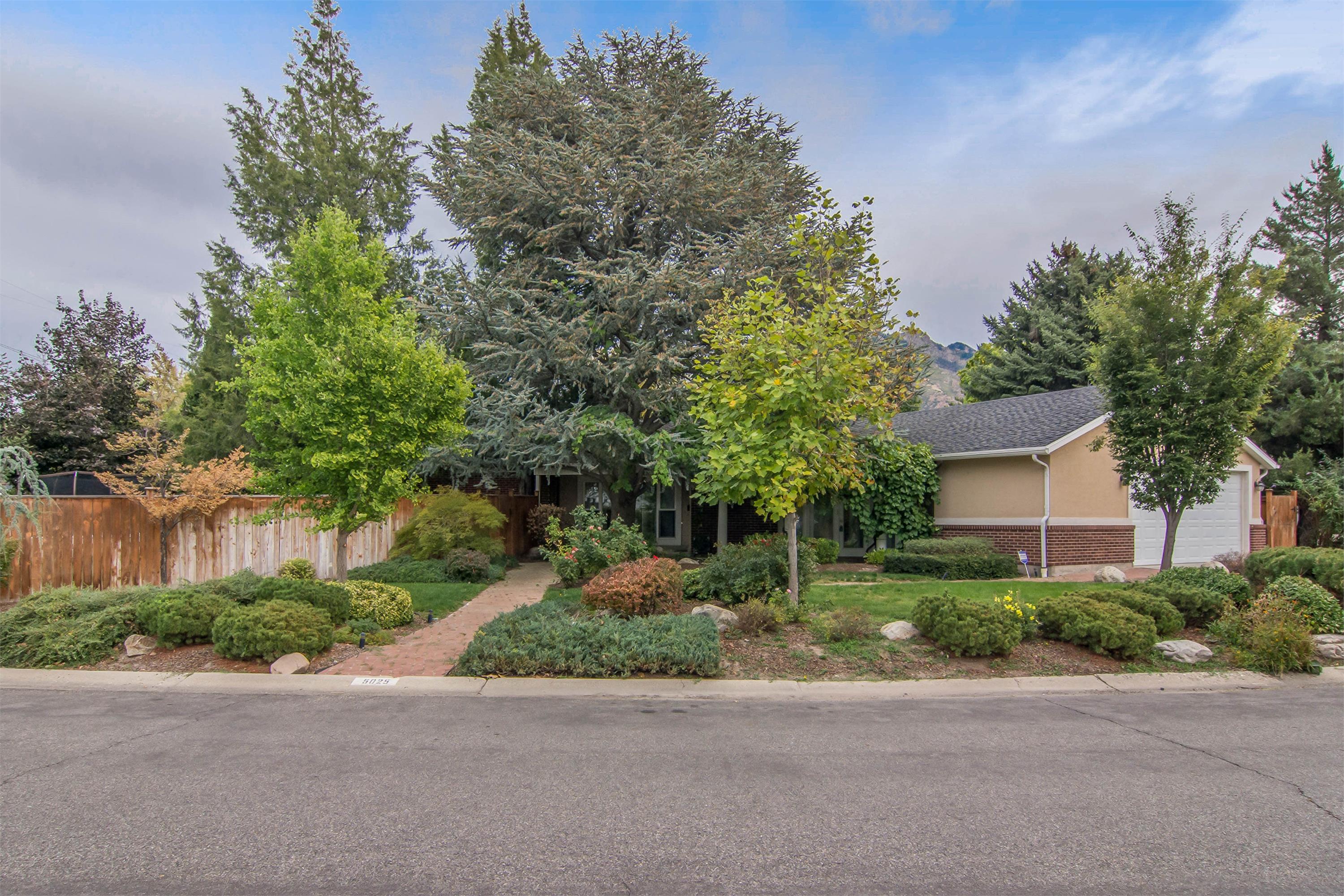 5025 S. Midhurst Way